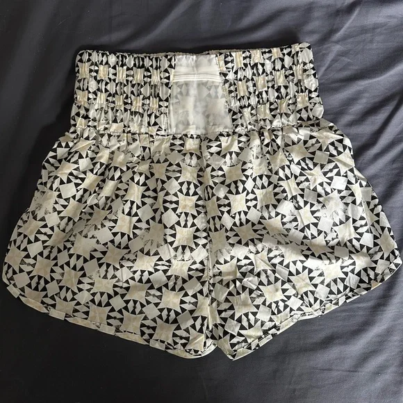 Brand new free people movement shorts size small with cute pattern - Picture 2 of 4